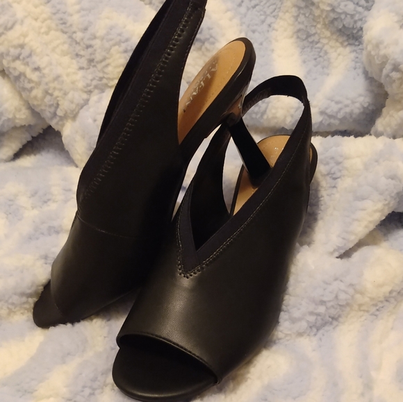 Dressy Slingback Sandal - Picture 5 of 6